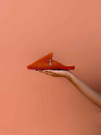 babouche belgha orange, medina marrakech marocaine femme, fait main cuir de luxe personnalisée, artisanat amazigh contemporain, semelle orange