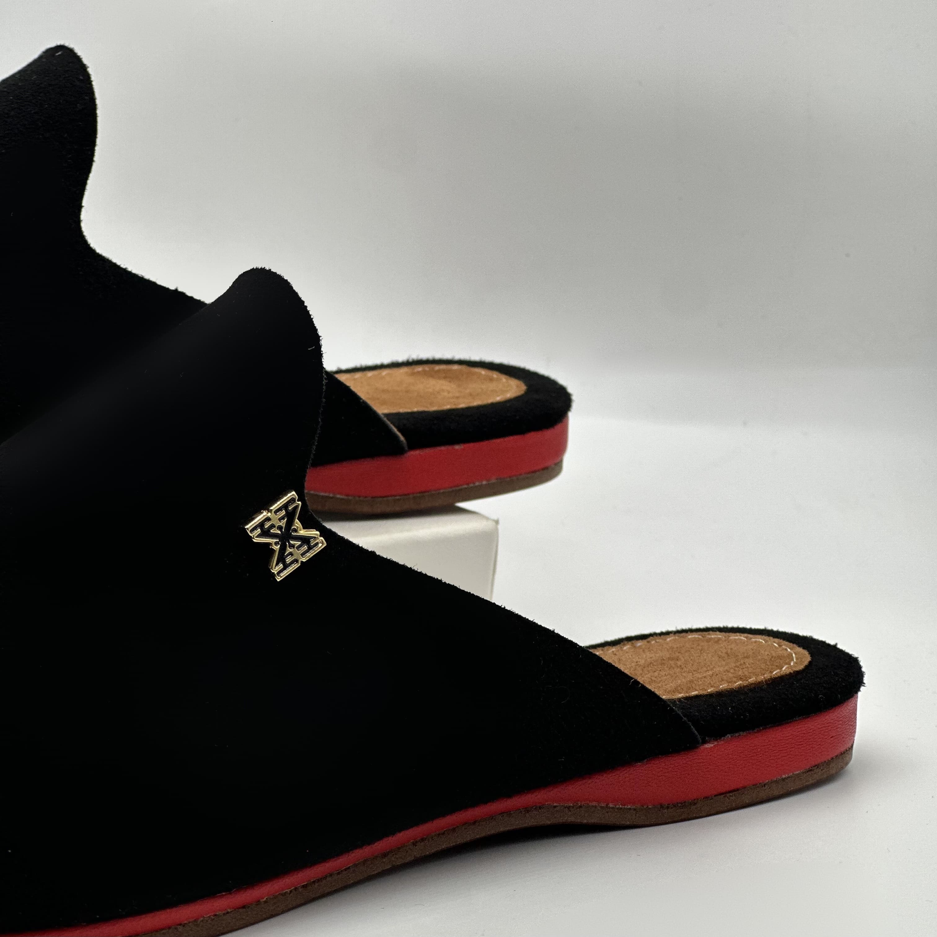 Babouche Femme Noire - Intemporelle - Air Babouche