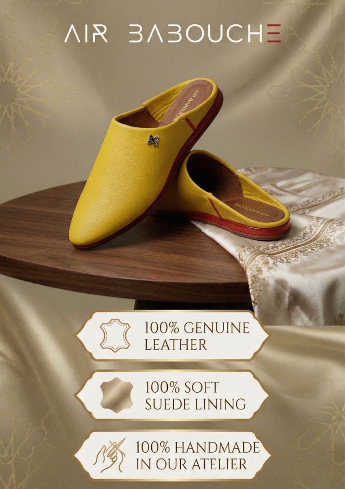 Babouche jaune Jaune Royal en cuir sur fond beige, avec ses caractéristiques