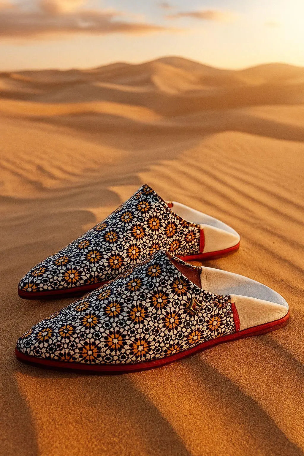 Babouche personnalisée en cuir pour femme faite à la main dans nos ateliers à Marrakech